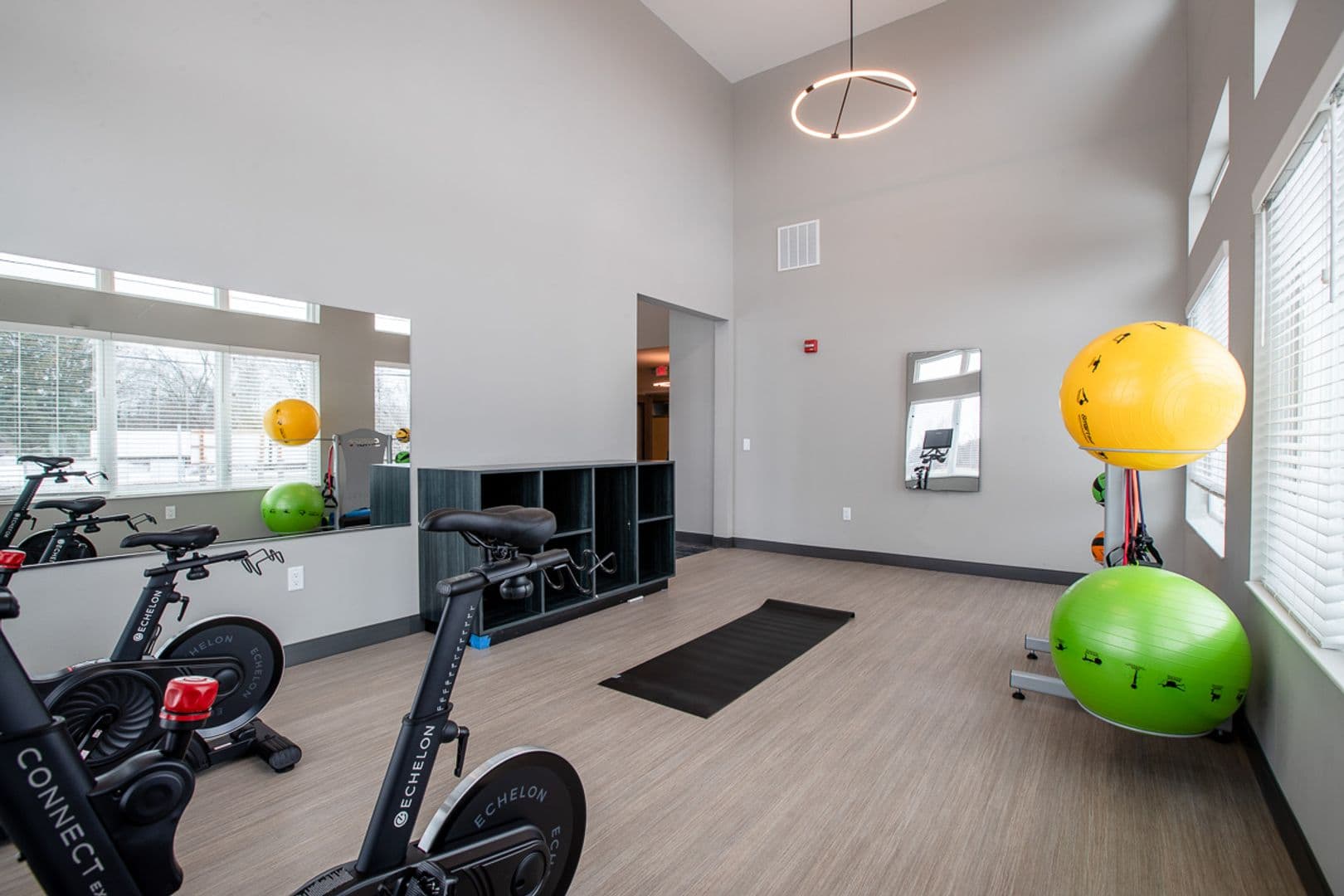 Oak Creek Apartment: 1310 W Nicholas Dr