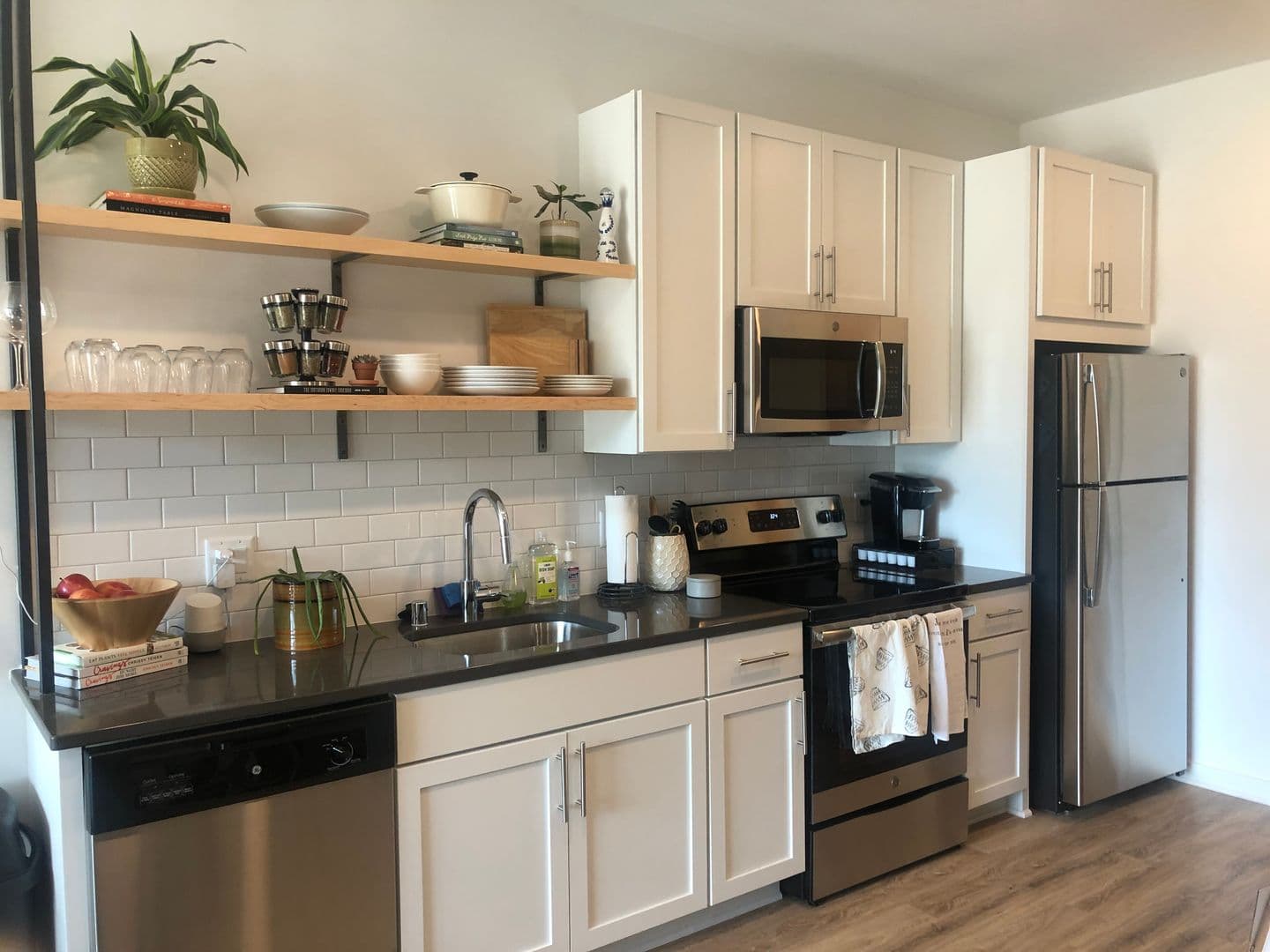 Milwaukee Apartment: 205 W Oregon St