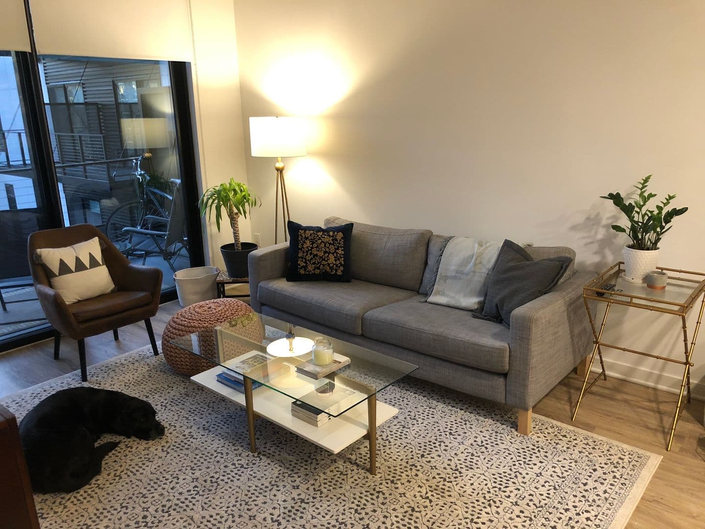 Milwaukee Apartment: 205 W Oregon St