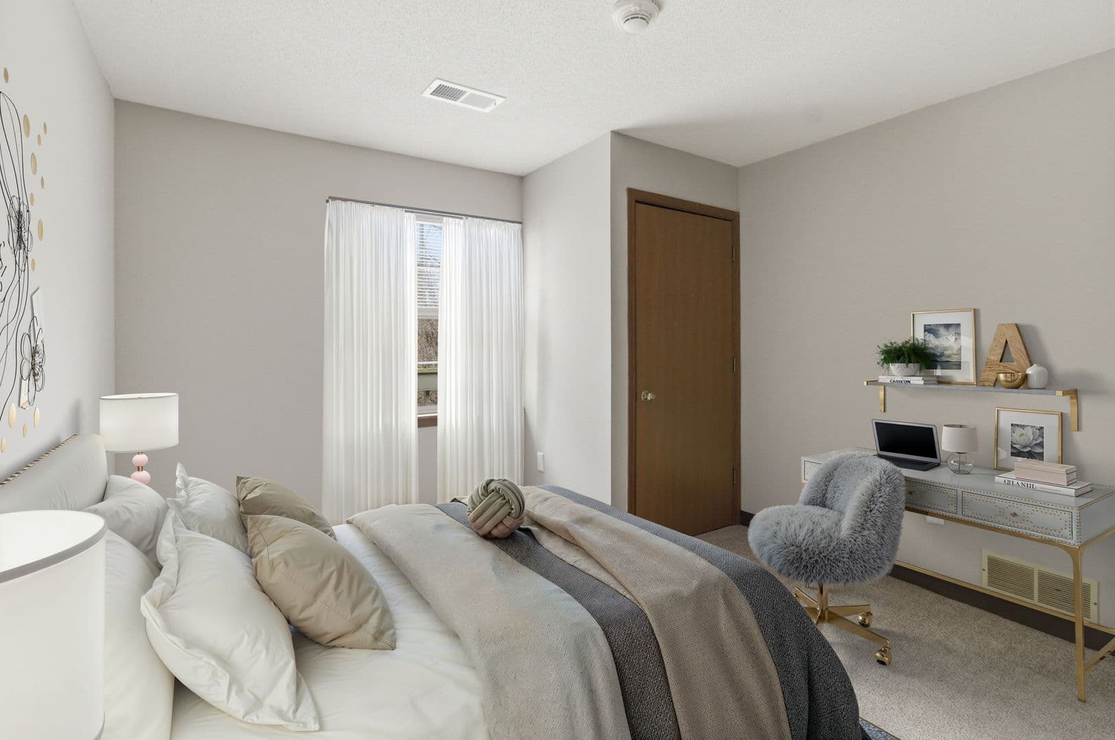 Brown Deer Apartment: 4401 W Deer Run Dr