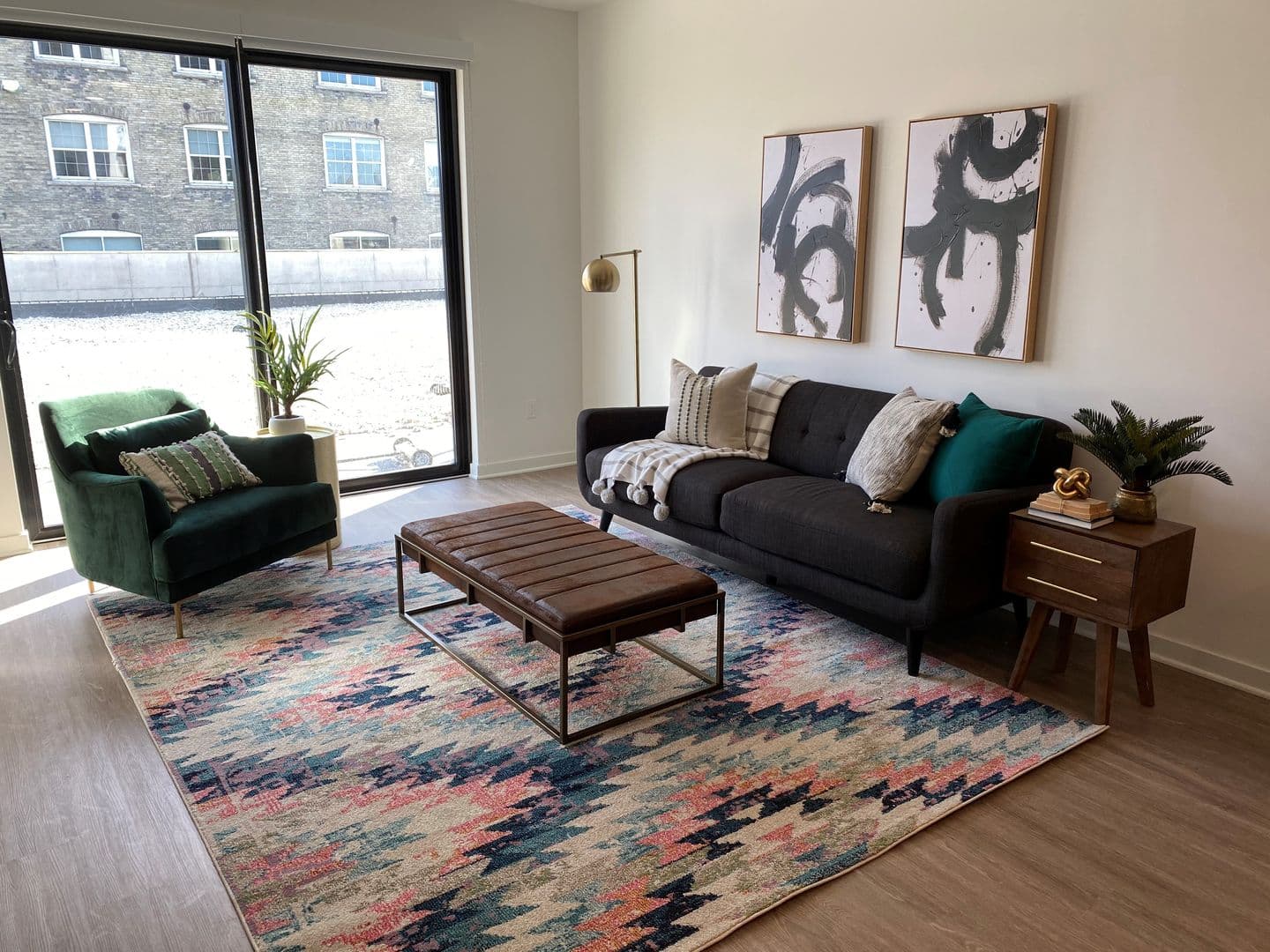 Milwaukee Apartment: 205 W Oregon St