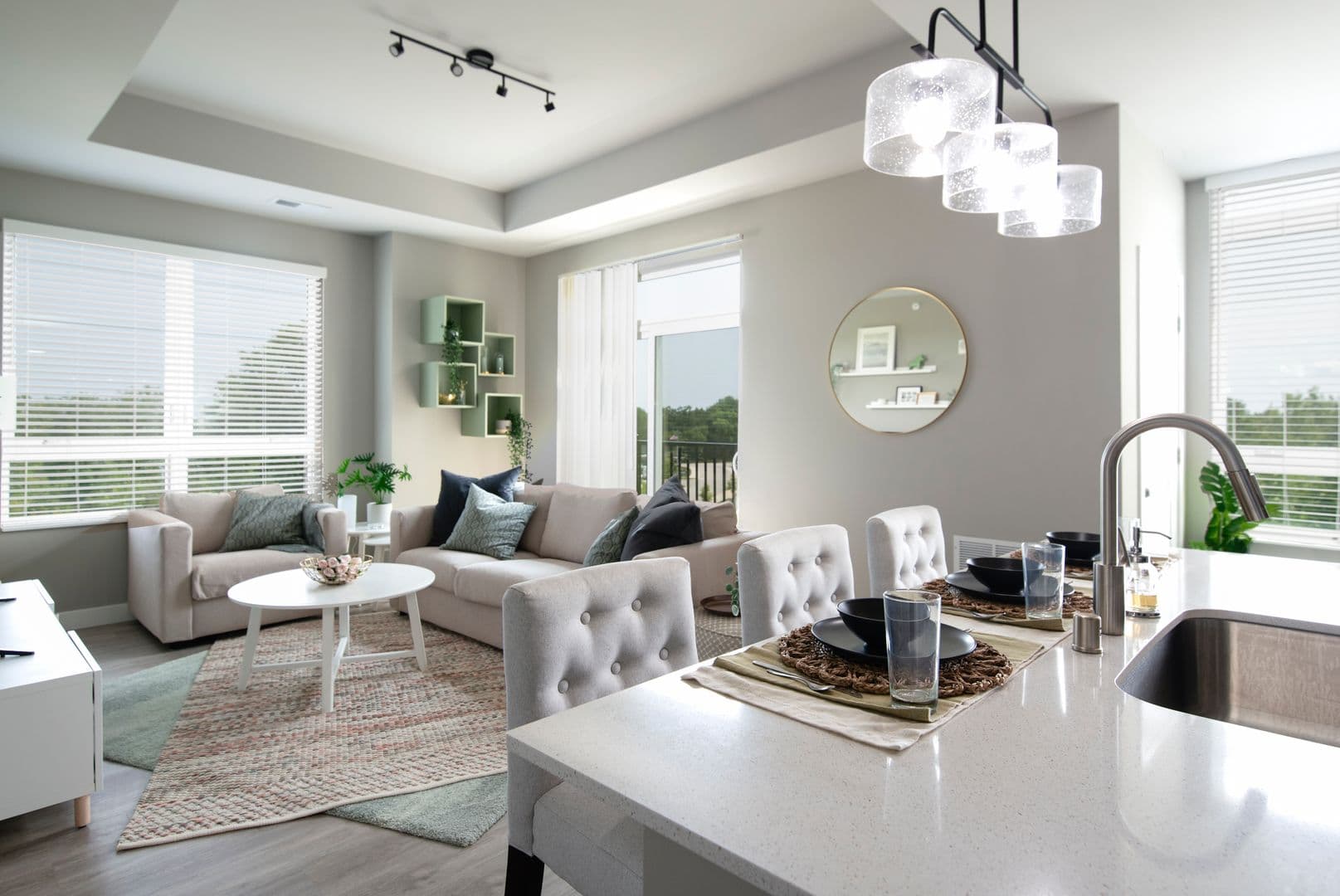 Oak Creek Apartment: 1310 W Nicholas Dr
