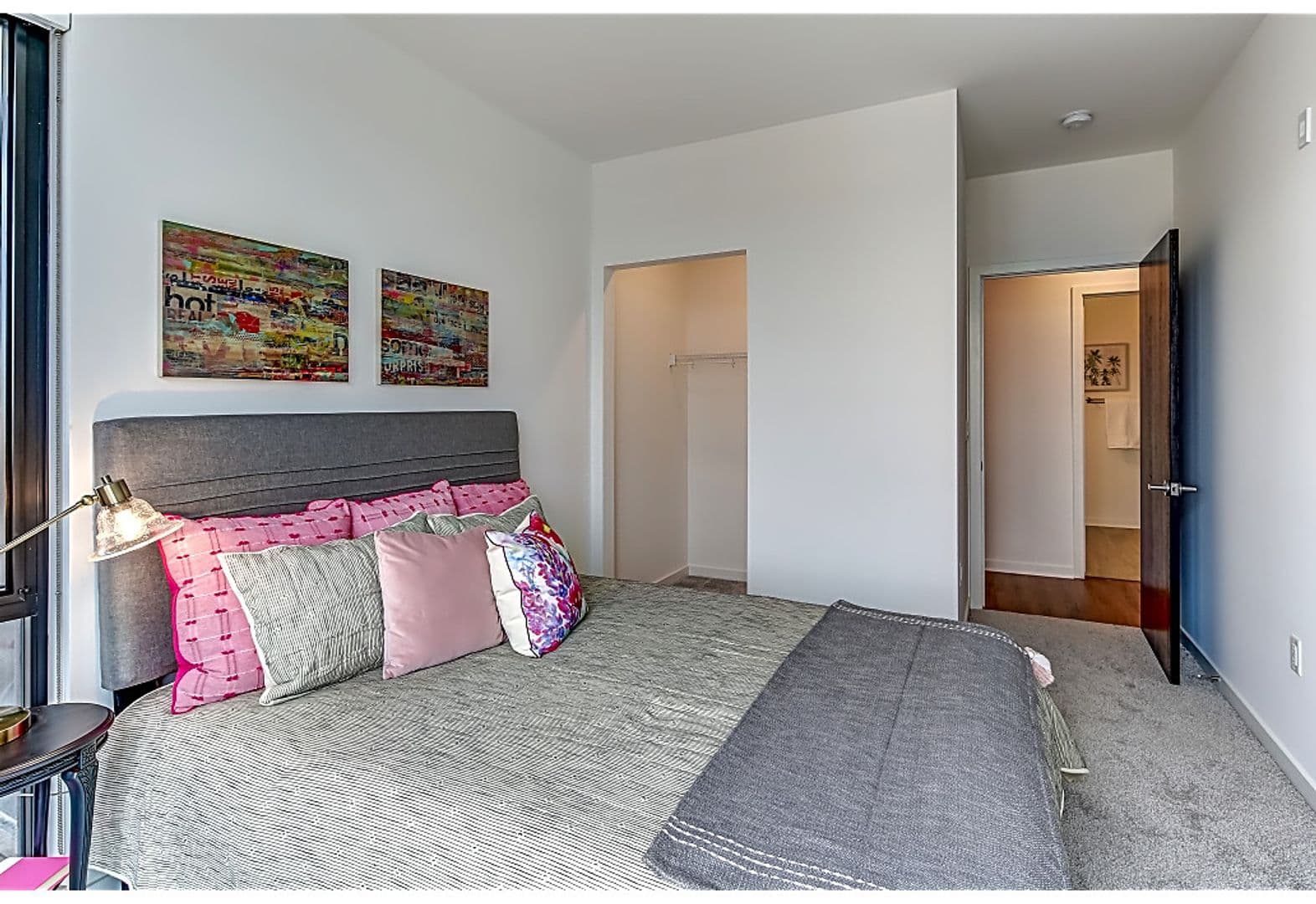 Milwaukee Apartment: 324 S 2nd St