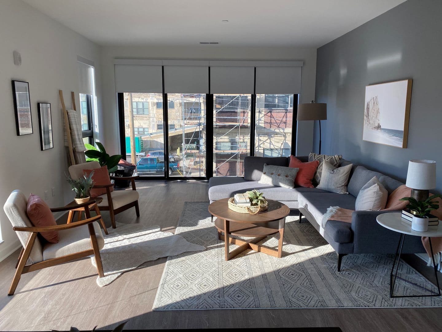 Milwaukee Apartment: 205 W Oregon St