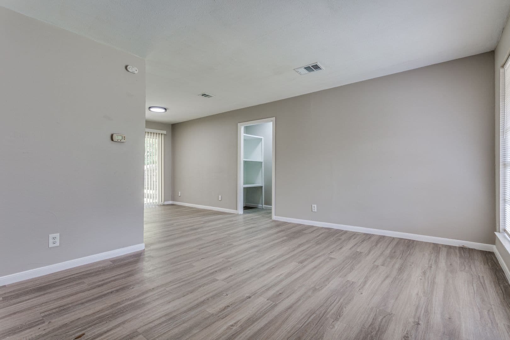 Austin Apartment: 607 Thrush Avenue