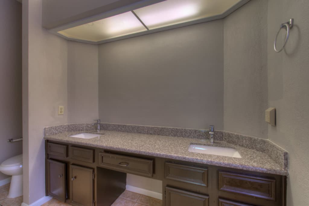 Austin House: 1710 Woodwind Ln