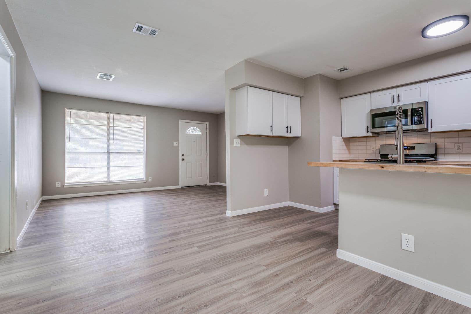 Austin Apartment: 607 Thrush Avenue