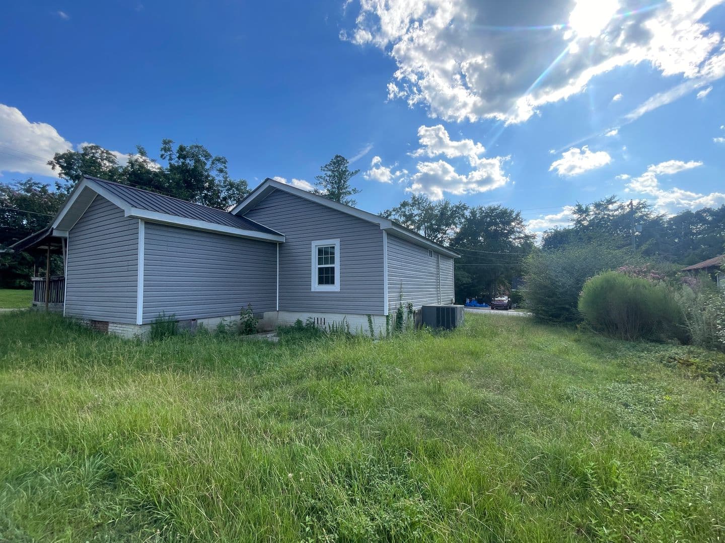 Warrenville House: 210 Jerry Road