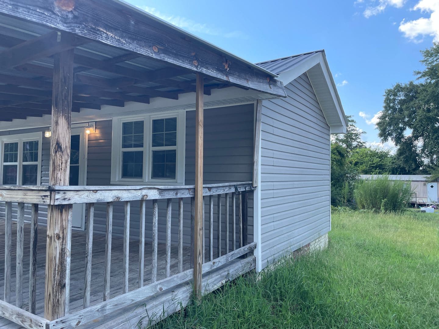 Warrenville House: 210 Jerry Road
