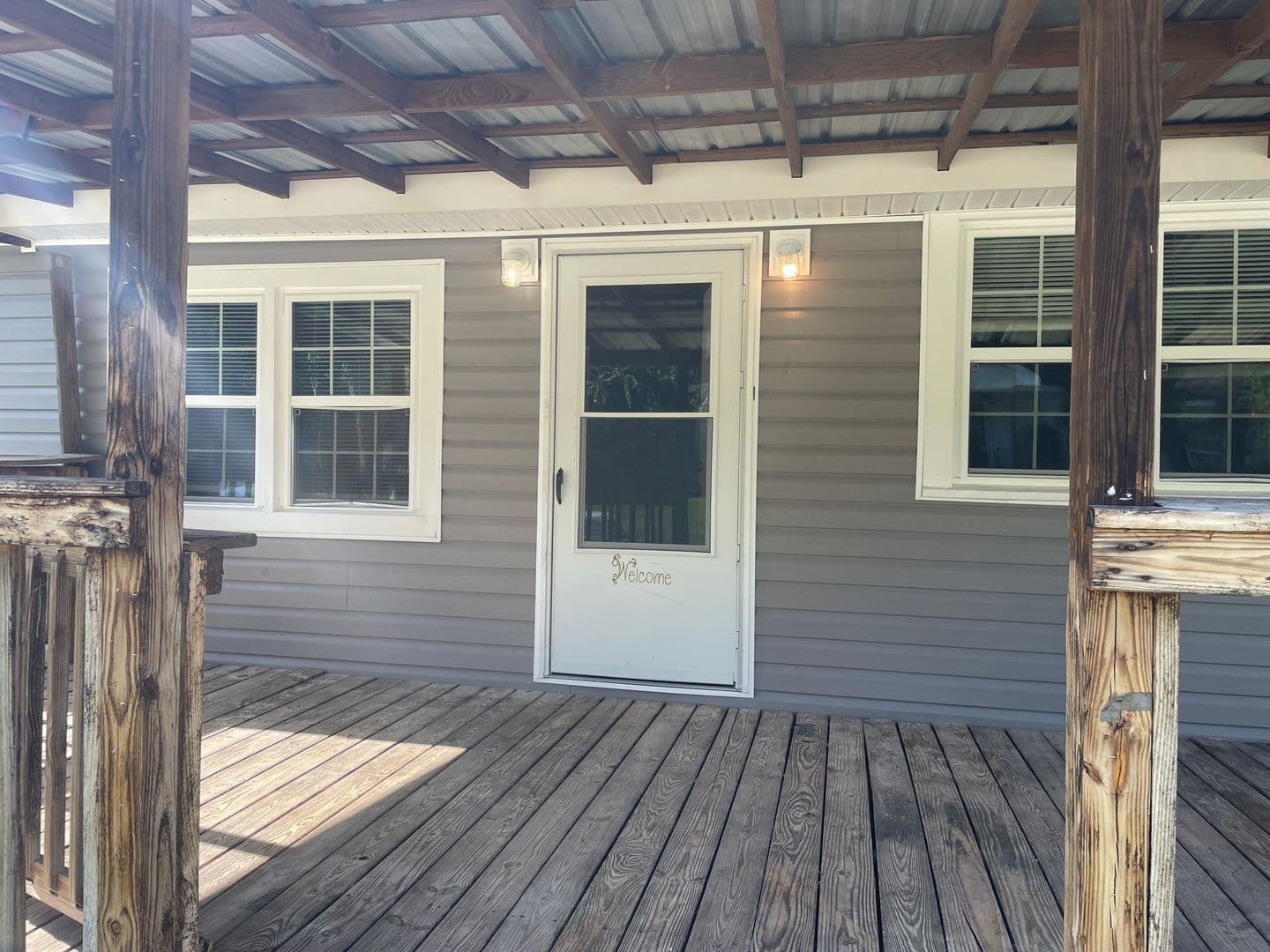Warrenville House: 210 Jerry Road