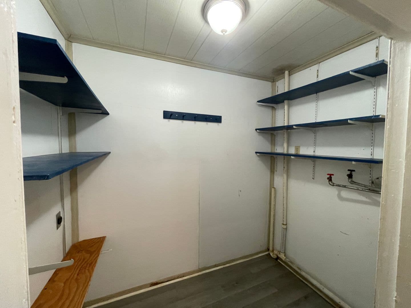 Aiken House: 108 Thomas Street