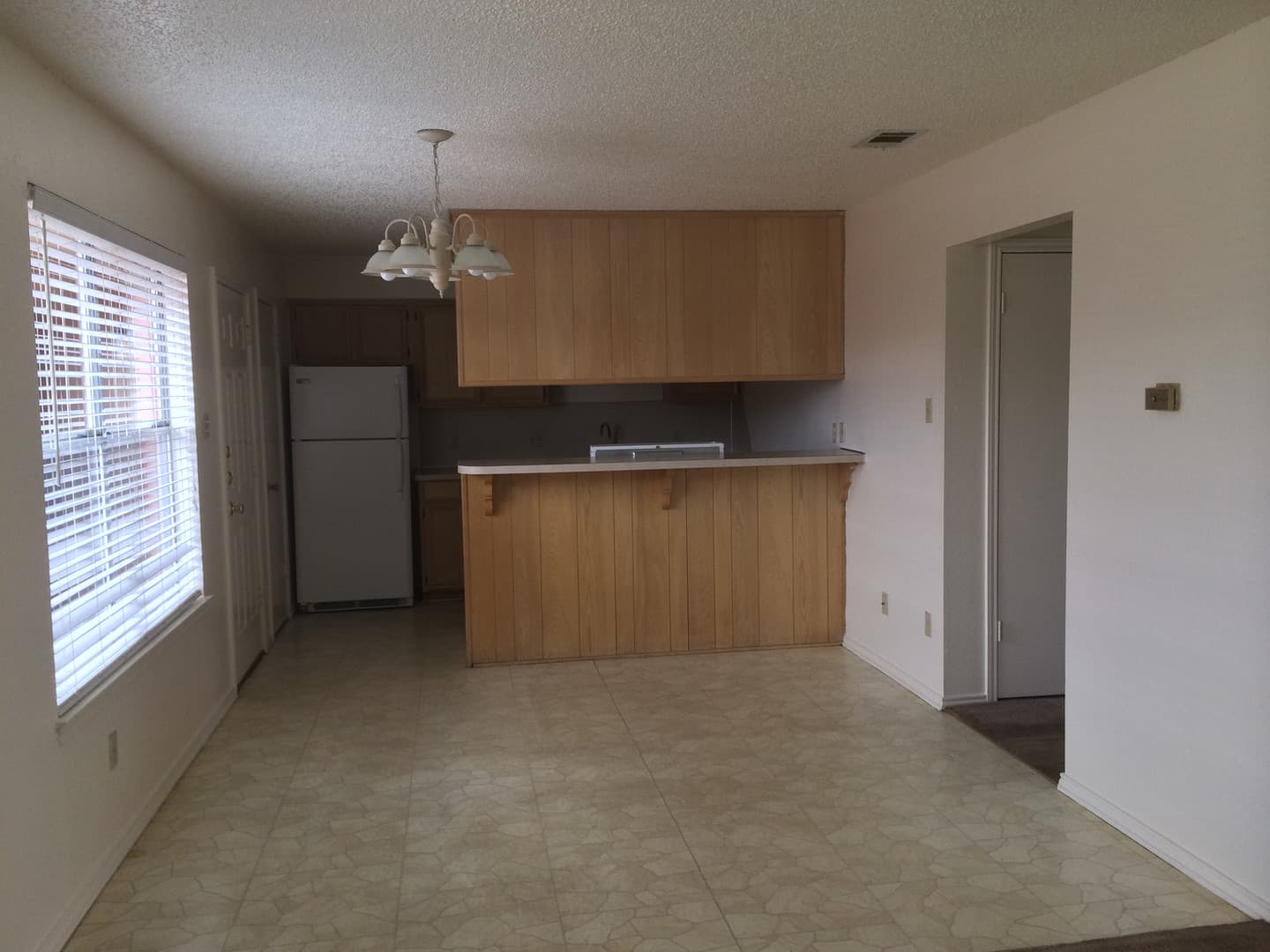 Waco House: 9007 Woodgate Circle East