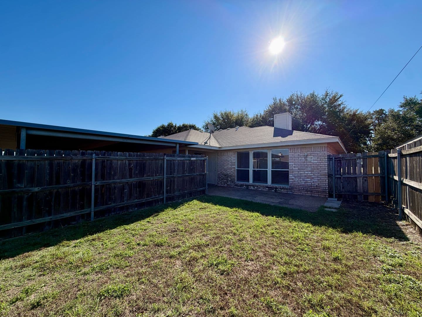 Waco House: 9107 Royal Lane