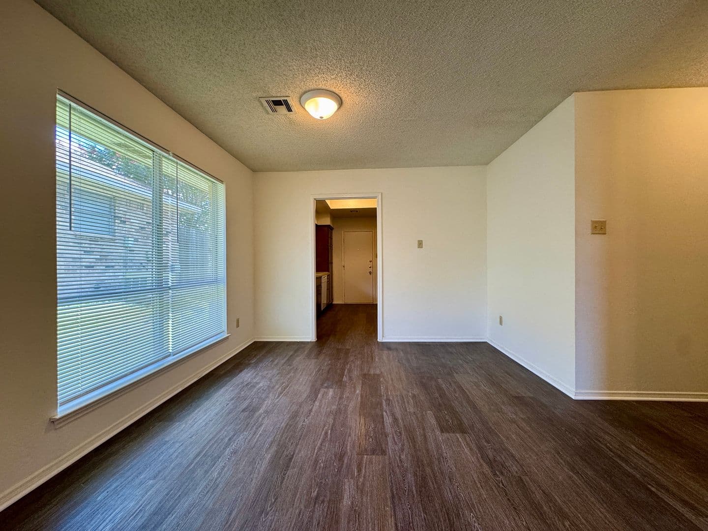 Waco House: 5700 Wilshire