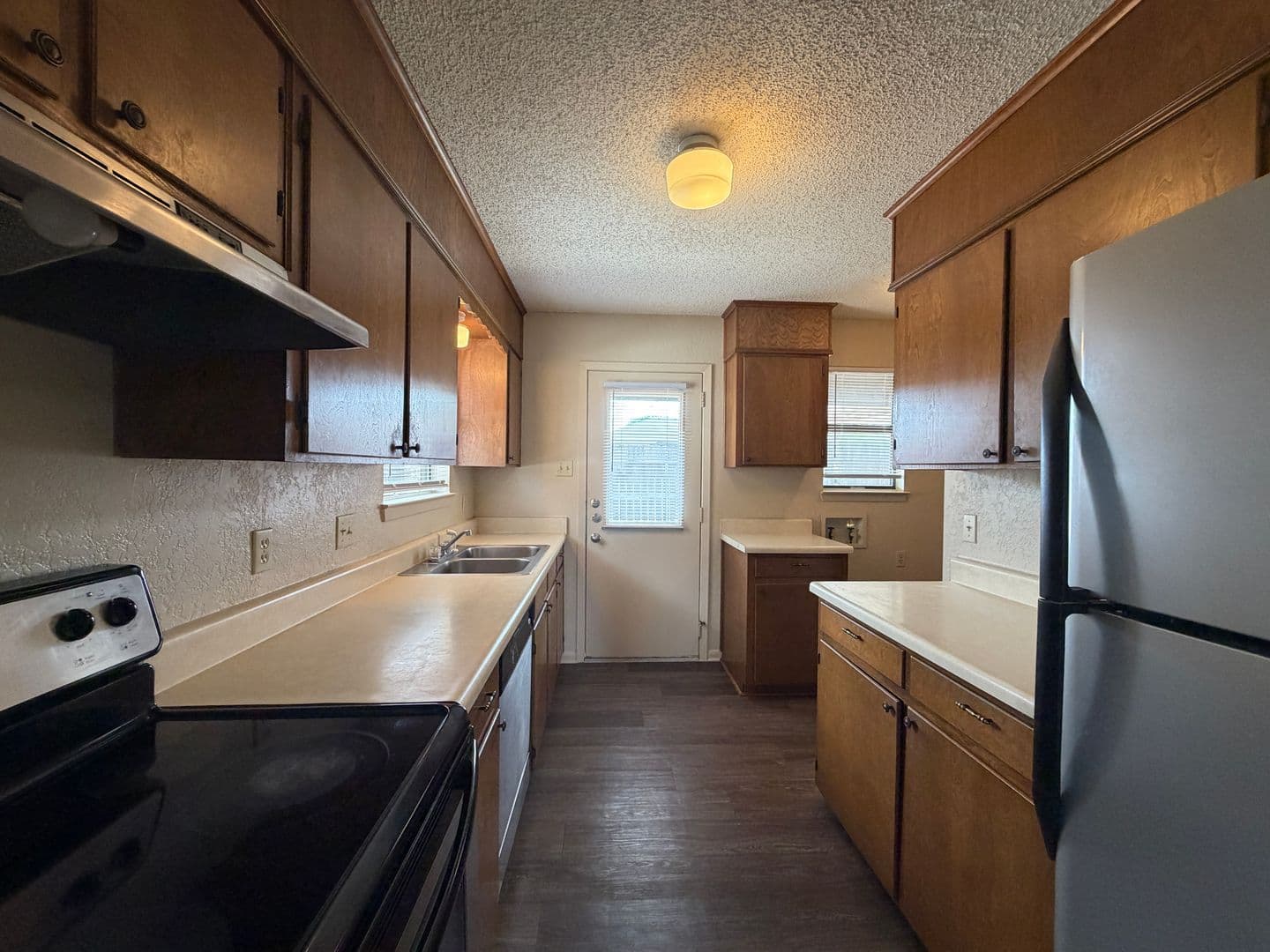 Waco House: 1403 Chapel Creek