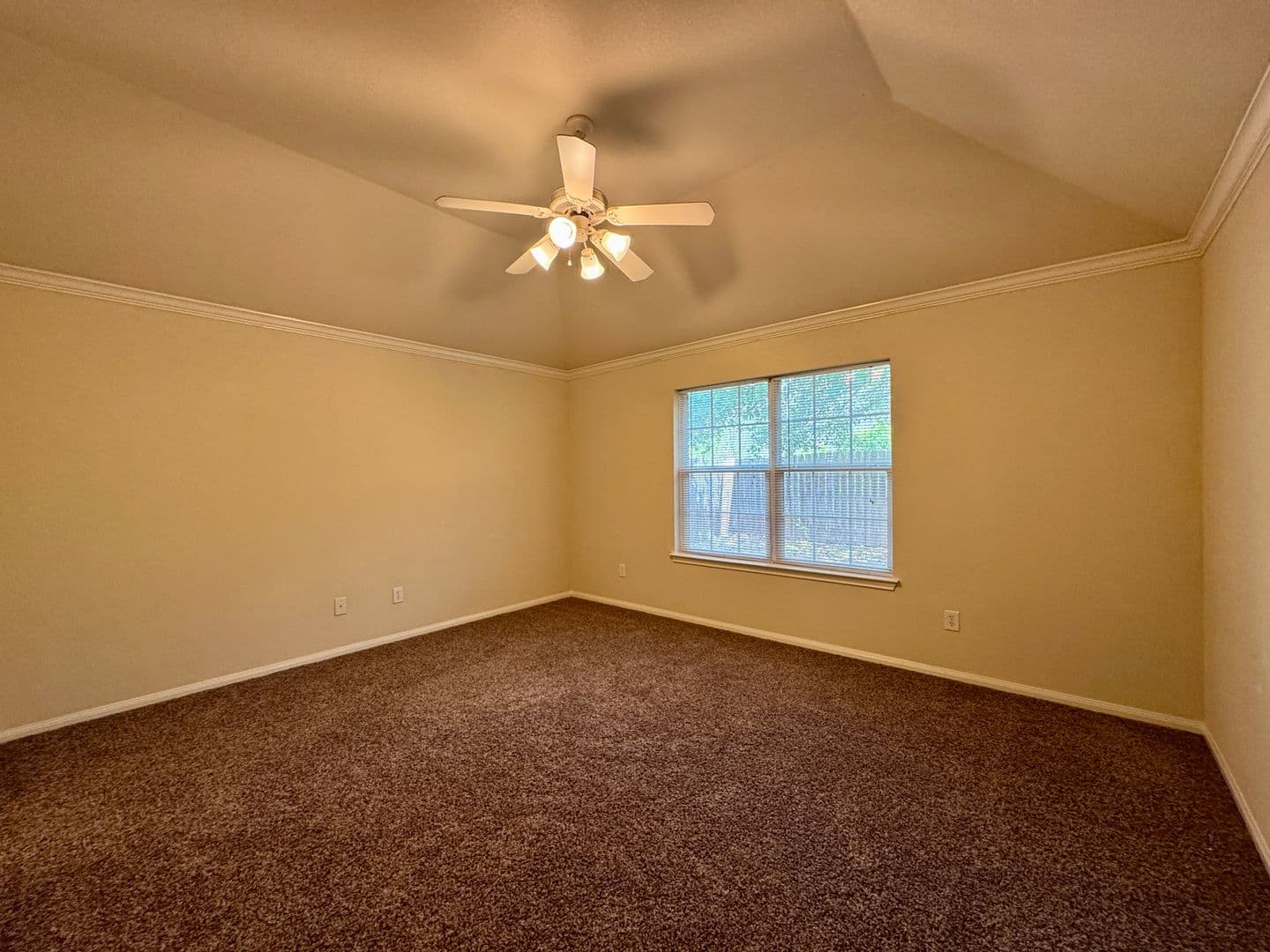 Waco House: 408 B Chapel Trail Circle