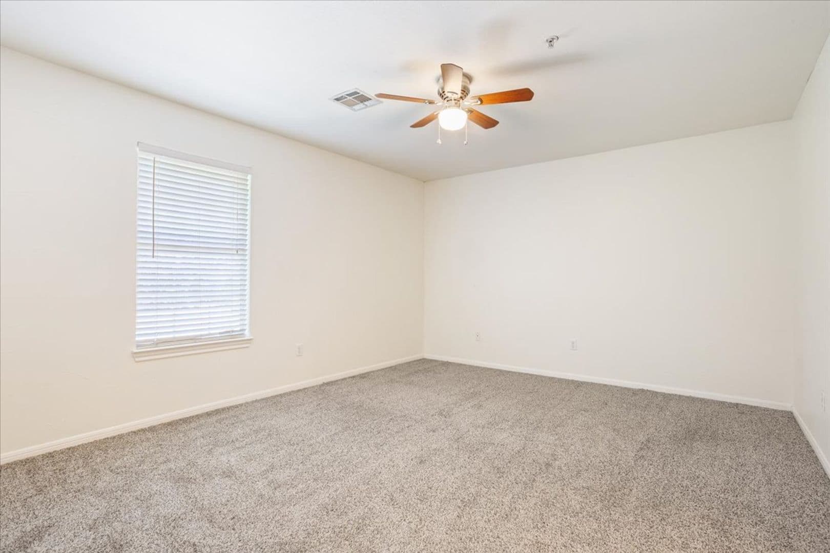 Waco House: 2021 S. 8th Street
