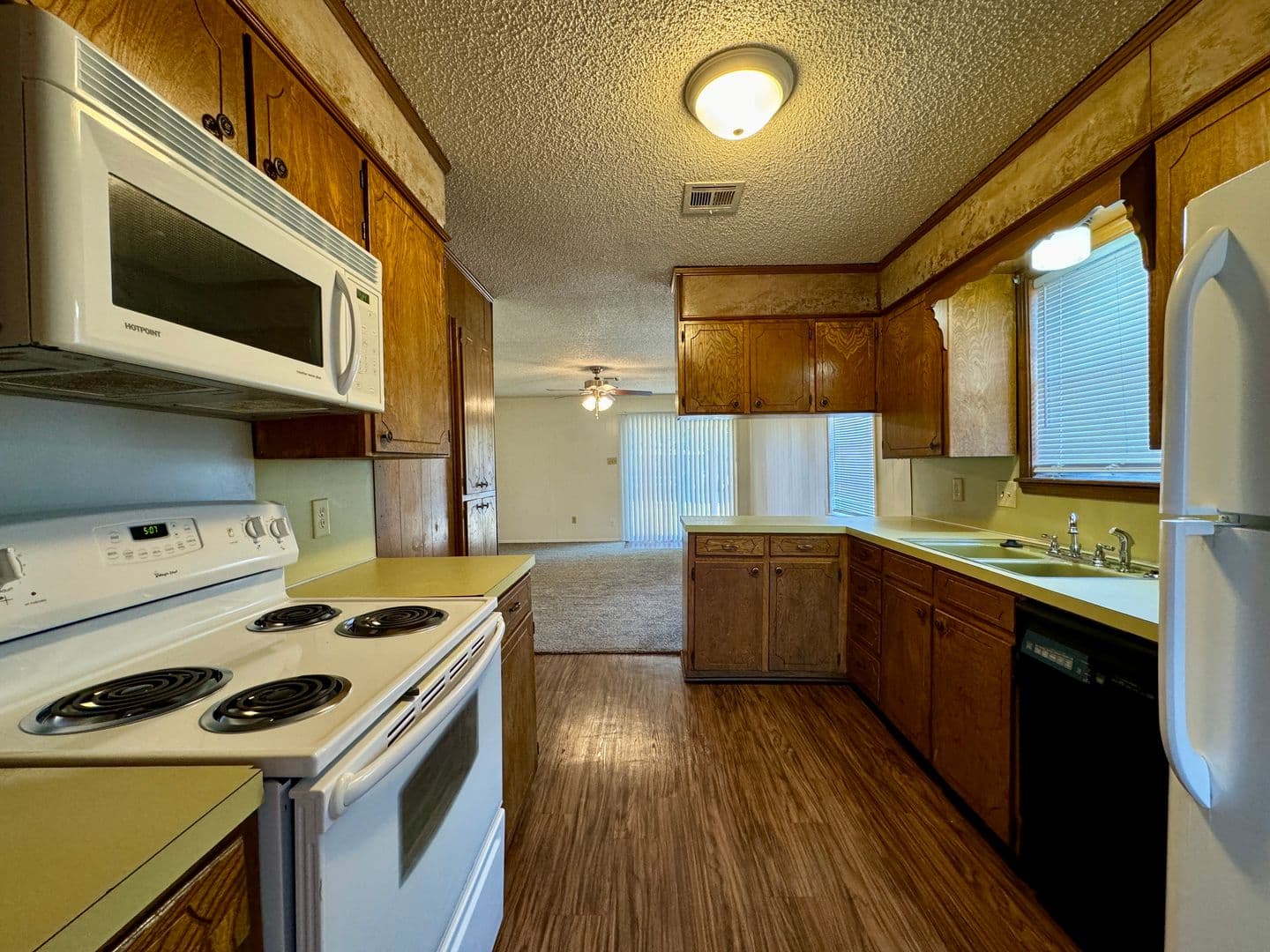 Waco House: 6716 Wiethorn
