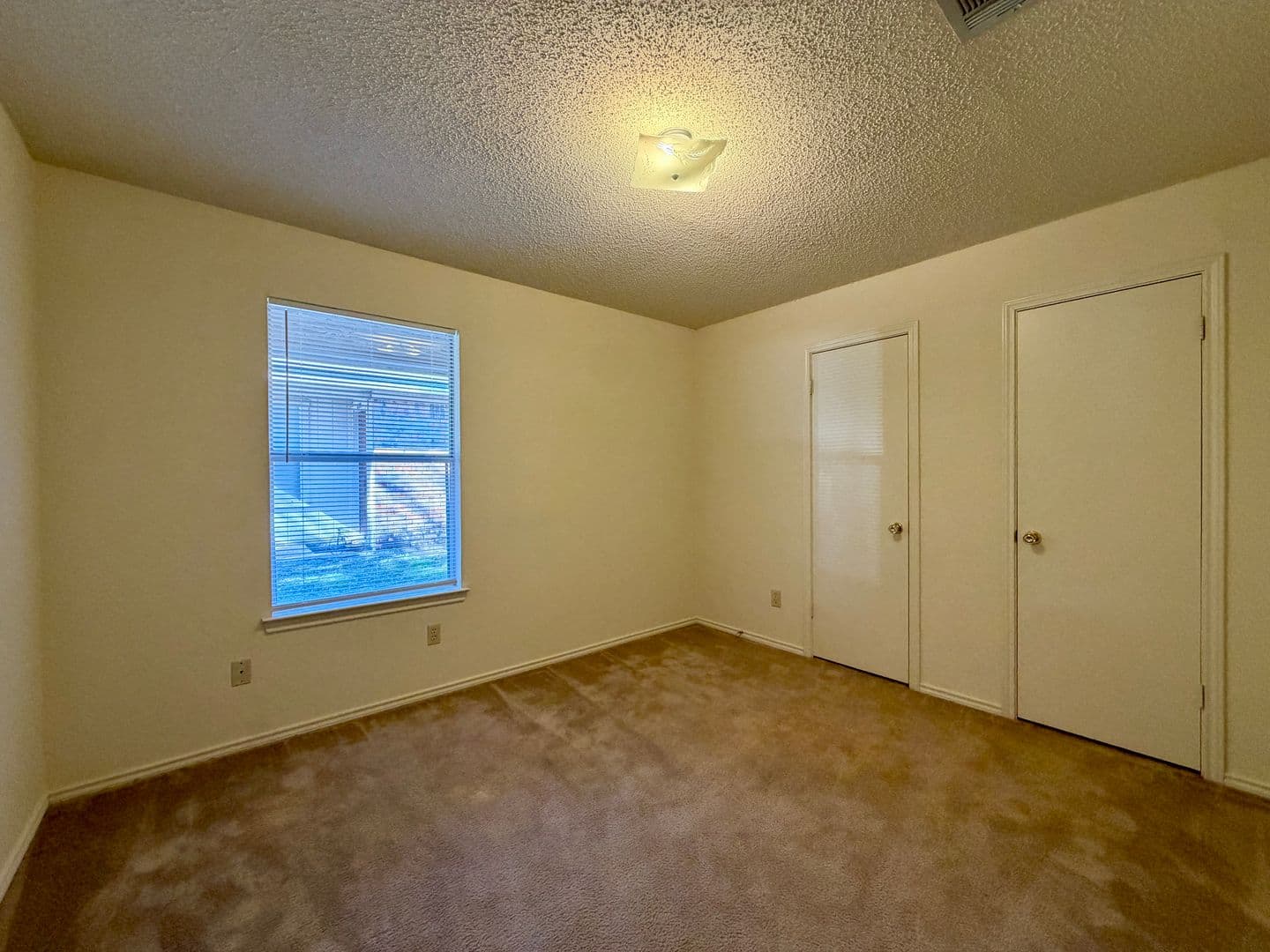 Waco House: 9107 Royal Lane