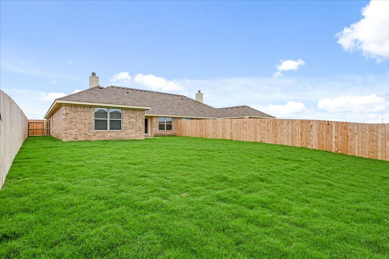 Hewitt House: 614 Hilltop Drive