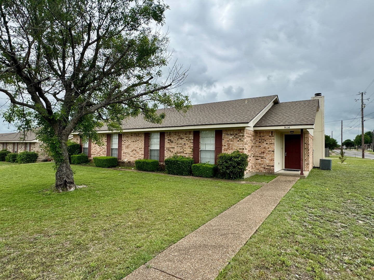 Waco House: 9104 Woodgate Circle East