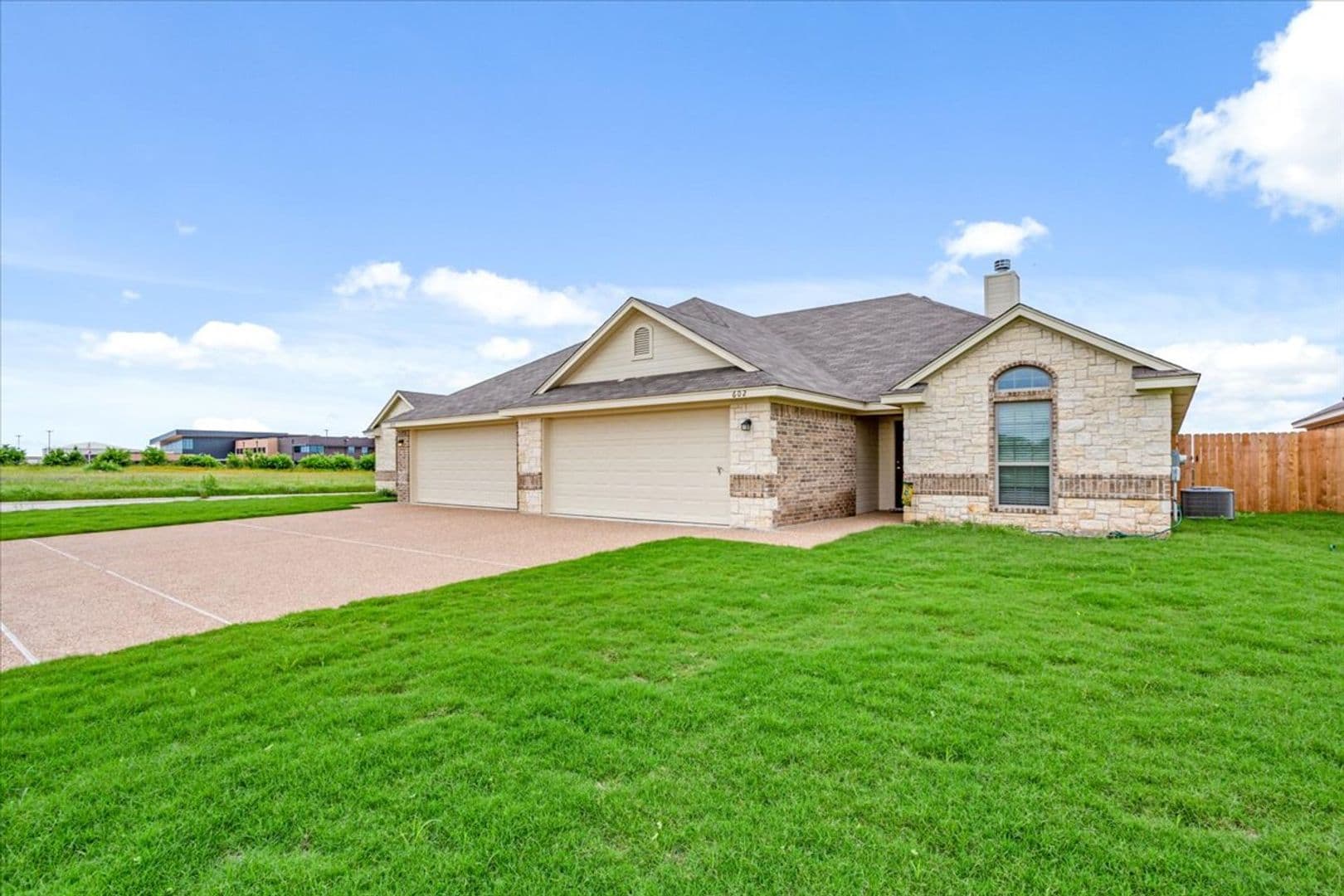 Hewitt House: 614 Hilltop Drive