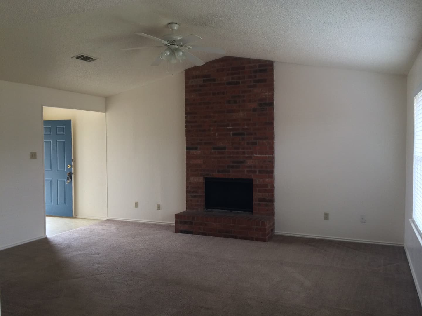 Waco House: 9007 Woodgate Circle East