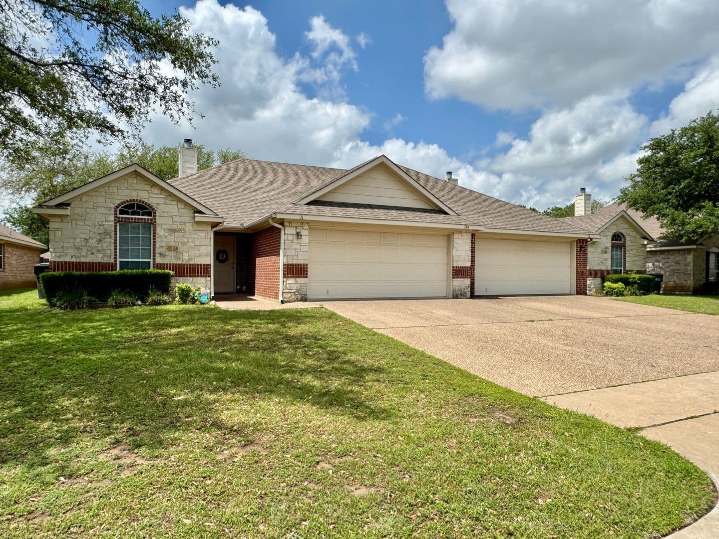Waco House: 408 B Chapel Trail Circle