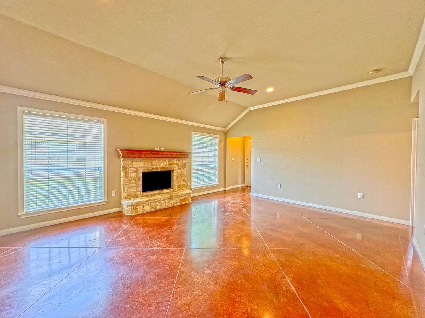 Waco House: 9804 B Salem Way