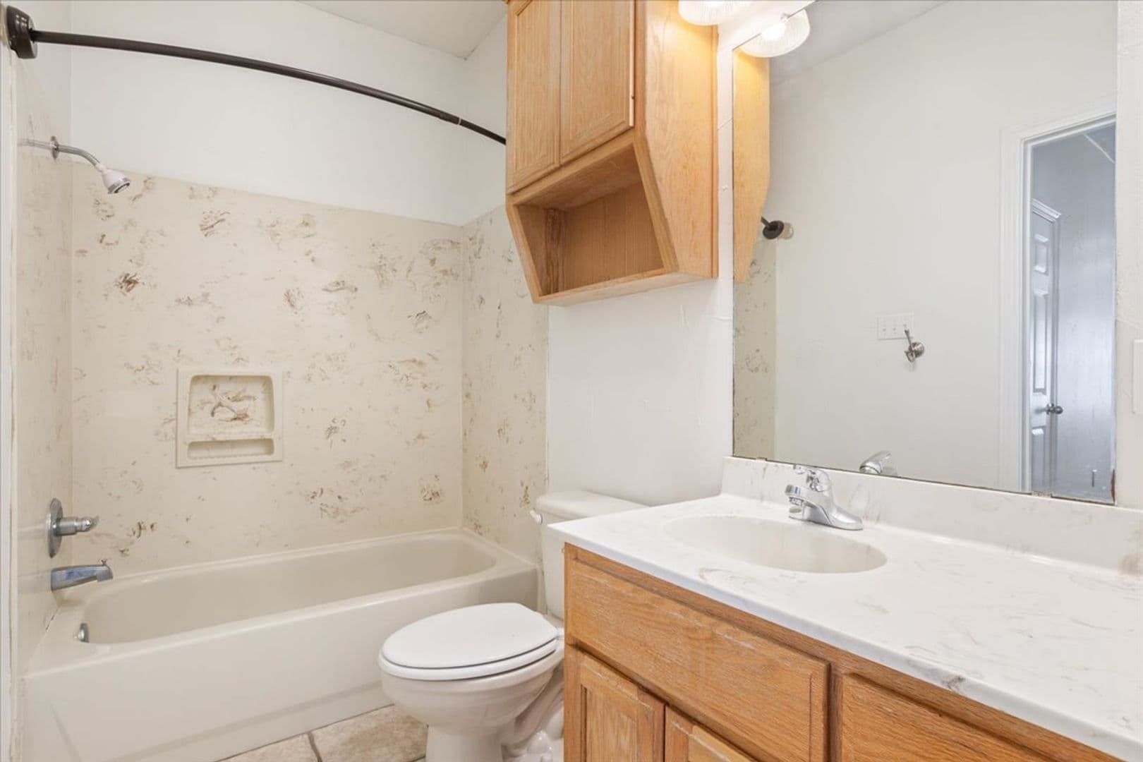 Waco House: 2021 S. 8th Street