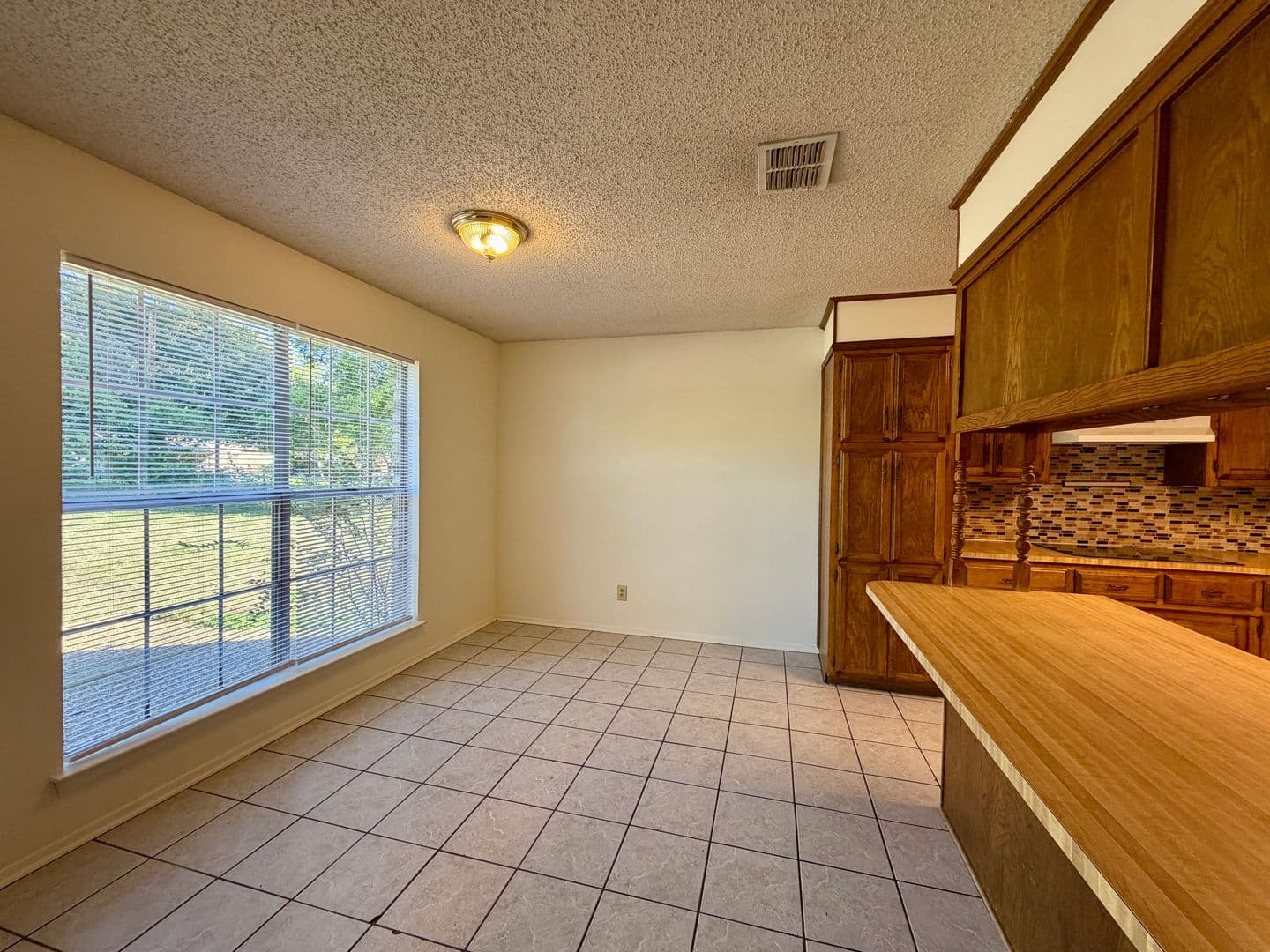 Hewitt House: 308 Cedarwood