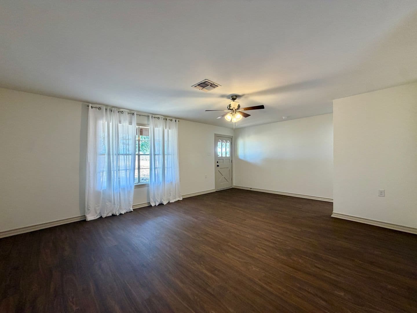 Waco House: 397 Scott Lane