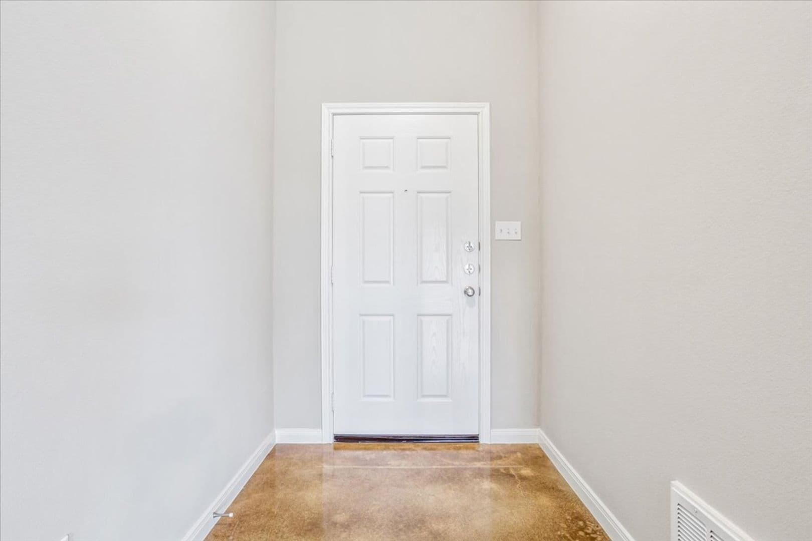 Hewitt House: 614 Hilltop Drive