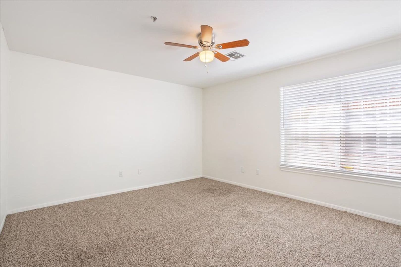 Waco House: 2021 S. 8th Street