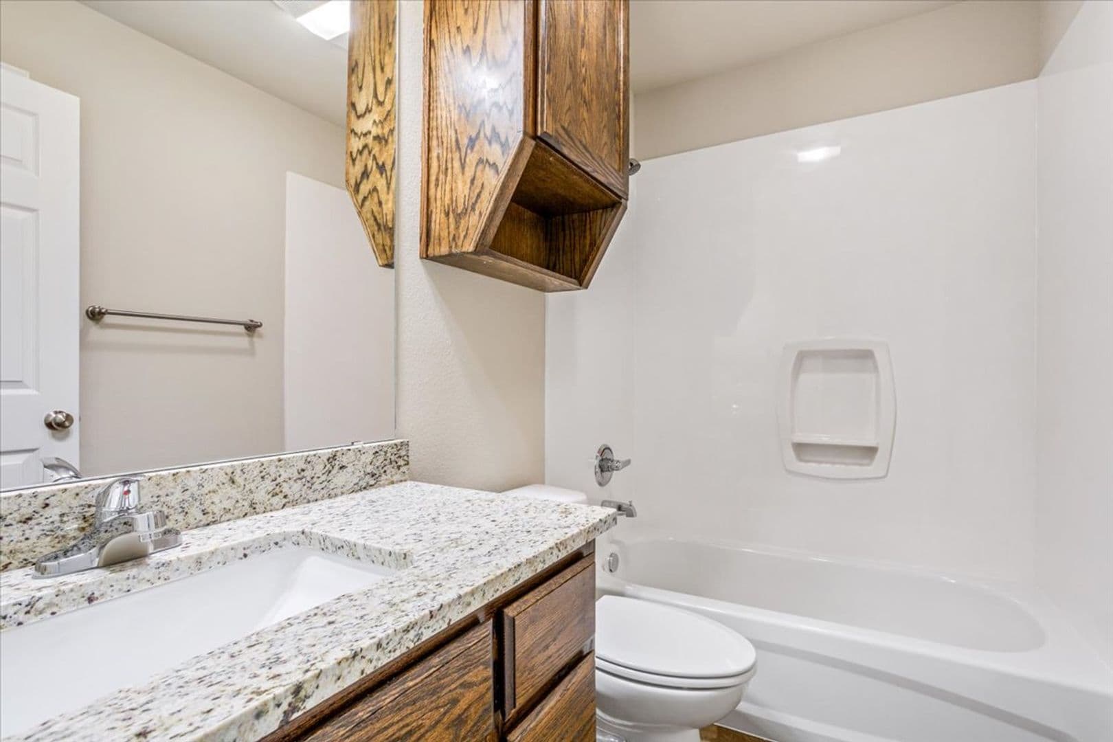 Hewitt House: 614 Hilltop Drive