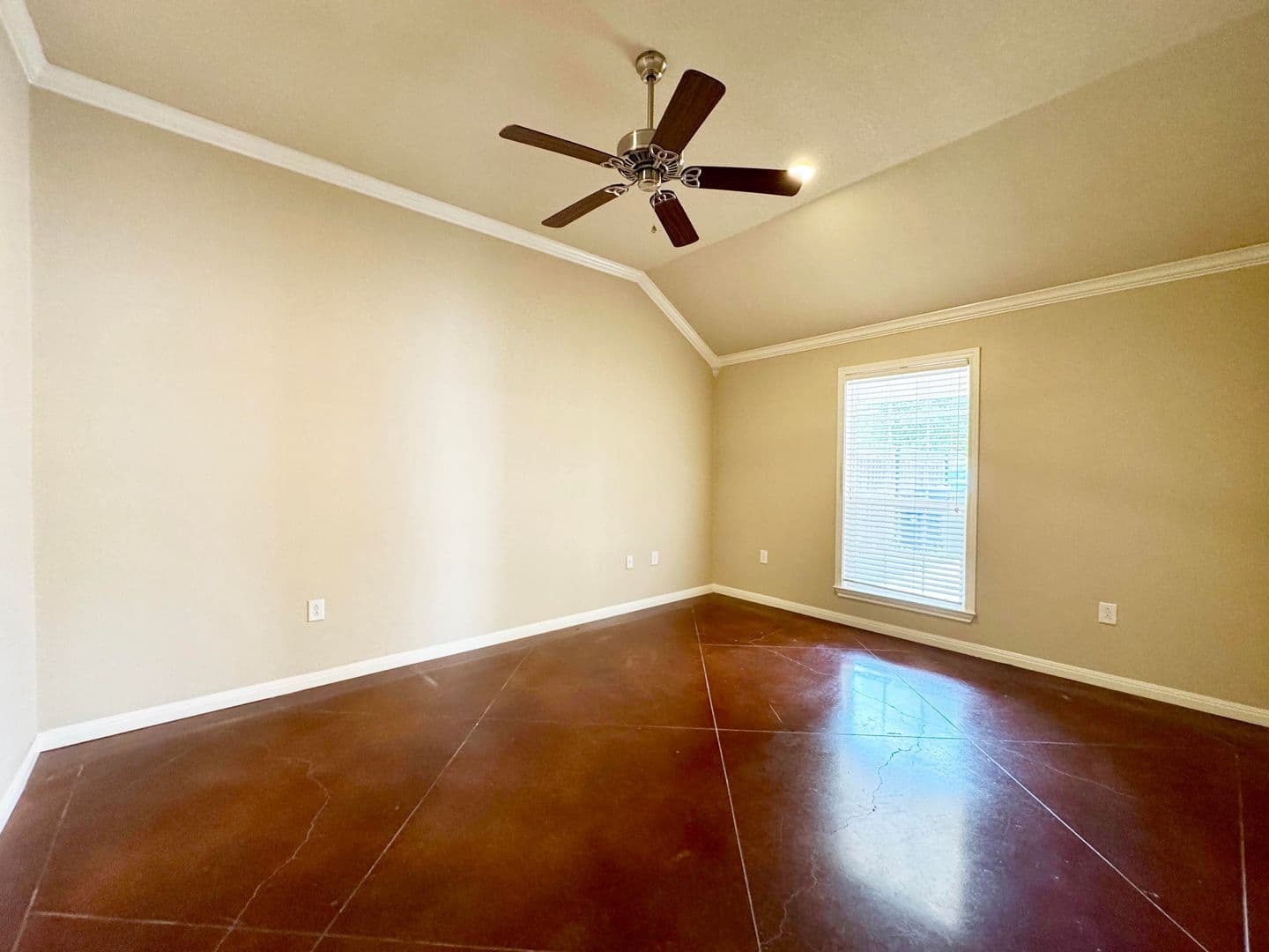 Waco House: 9804 B Salem Way