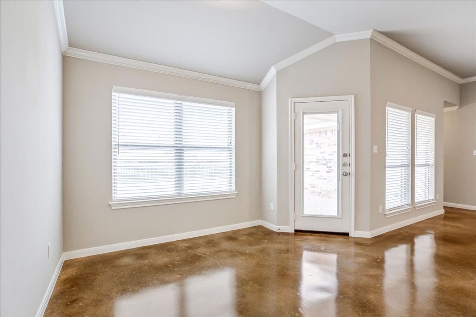 Hewitt House: 614 Hilltop Drive