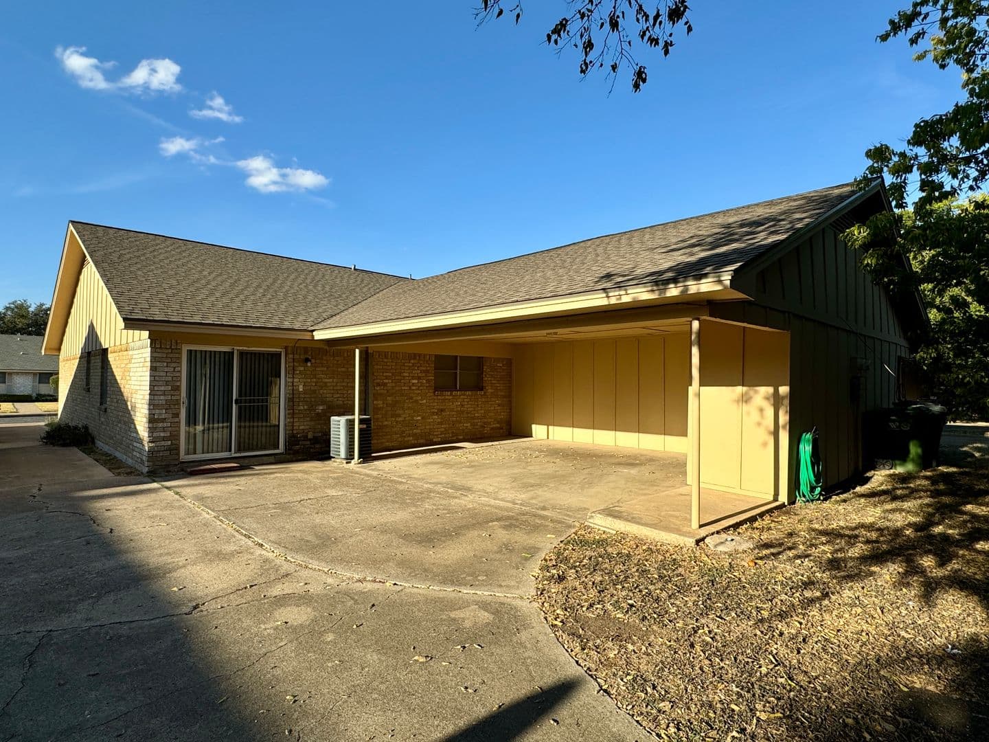Waco House: 6716 Wiethorn