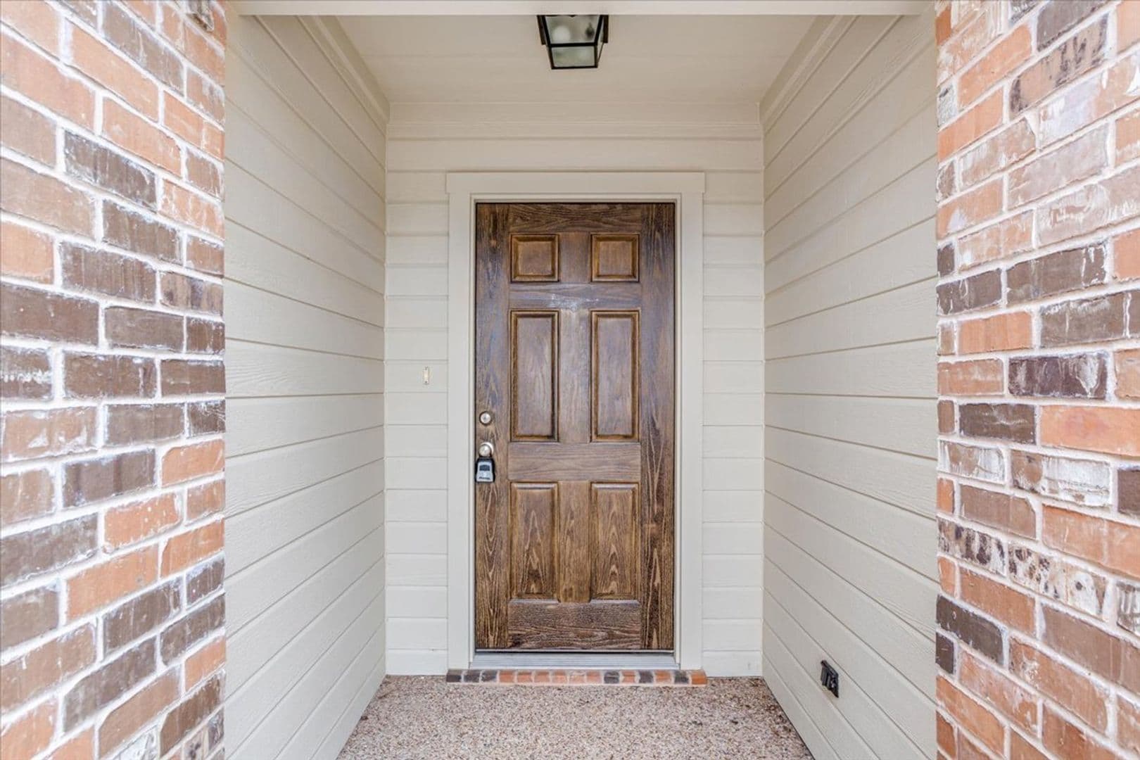 Hewitt House: 614 Hilltop Drive