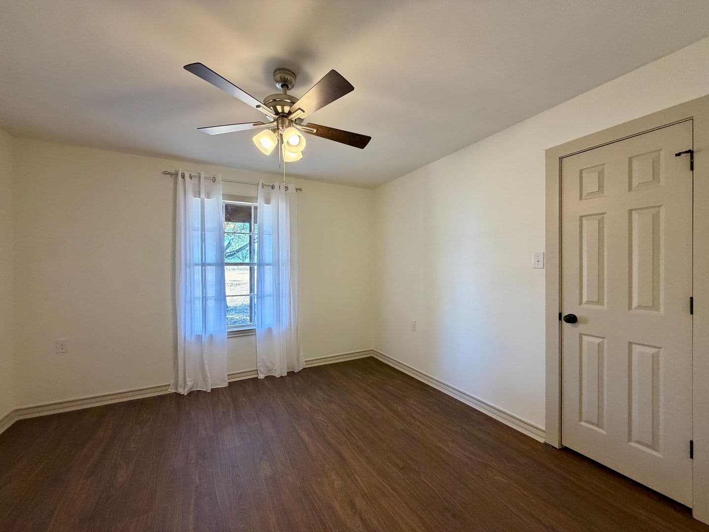 Waco House: 397 Scott Lane