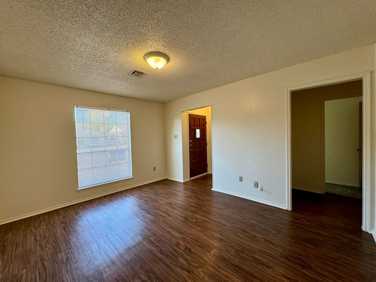 Waco House: 6716 Wiethorn