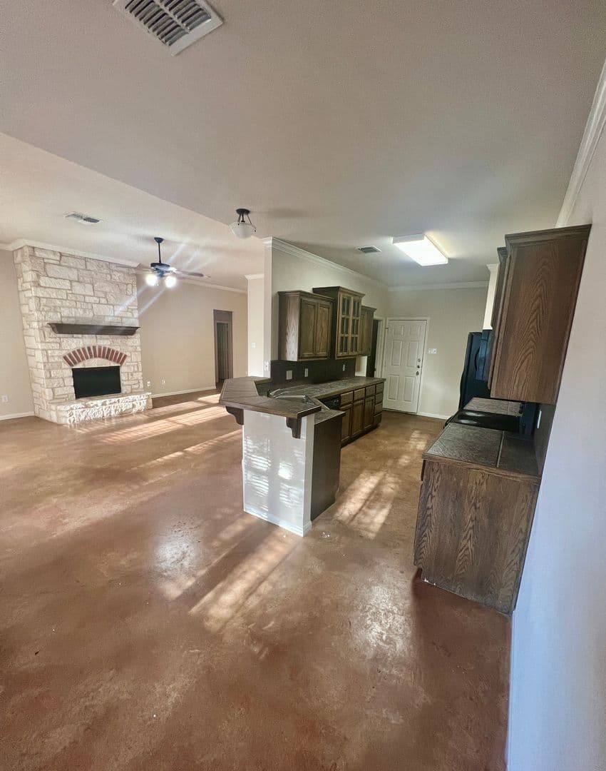 Waco House: 408 B Chapel Trail Circle