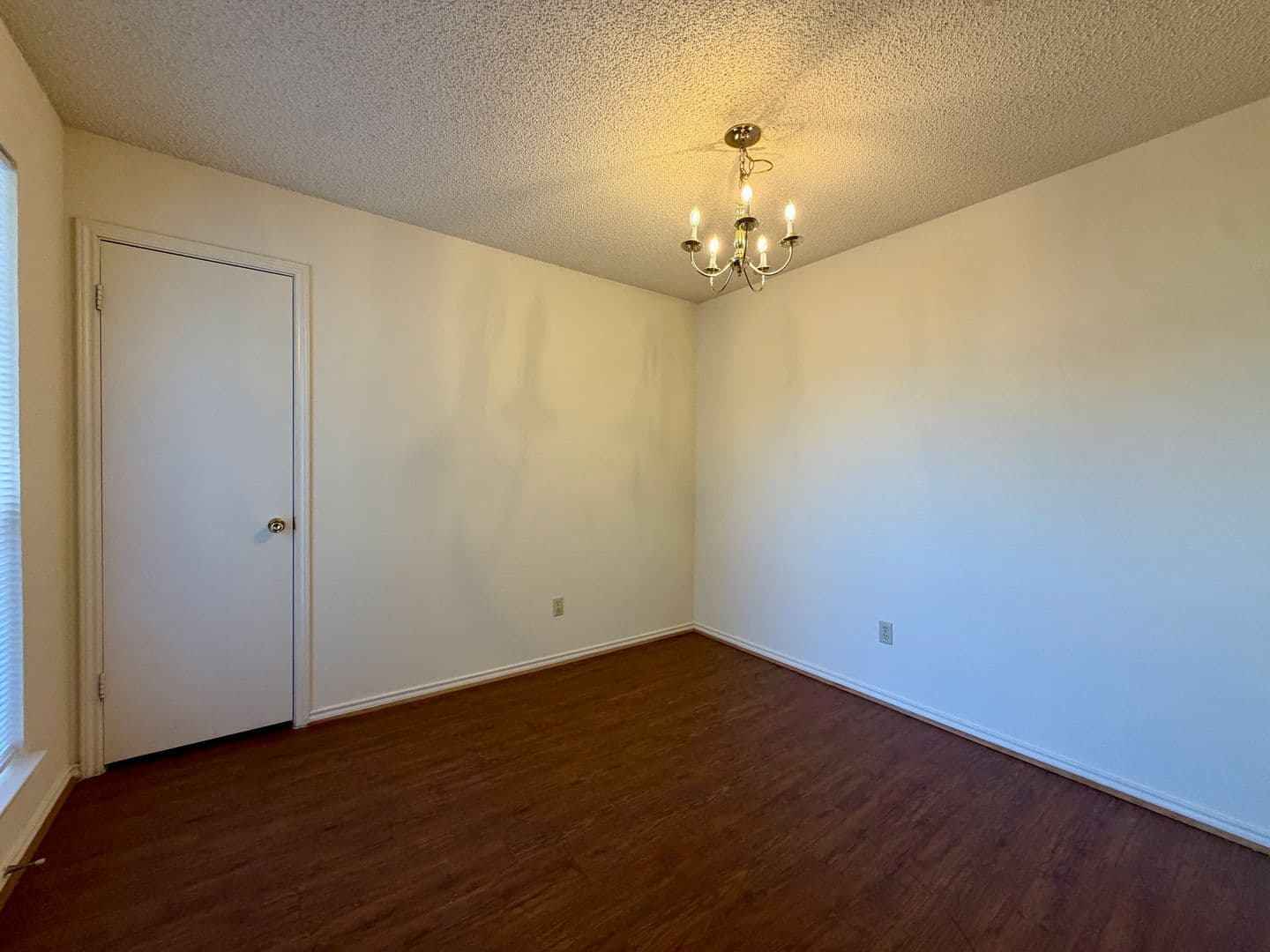 Waco House: 9107 Royal Lane