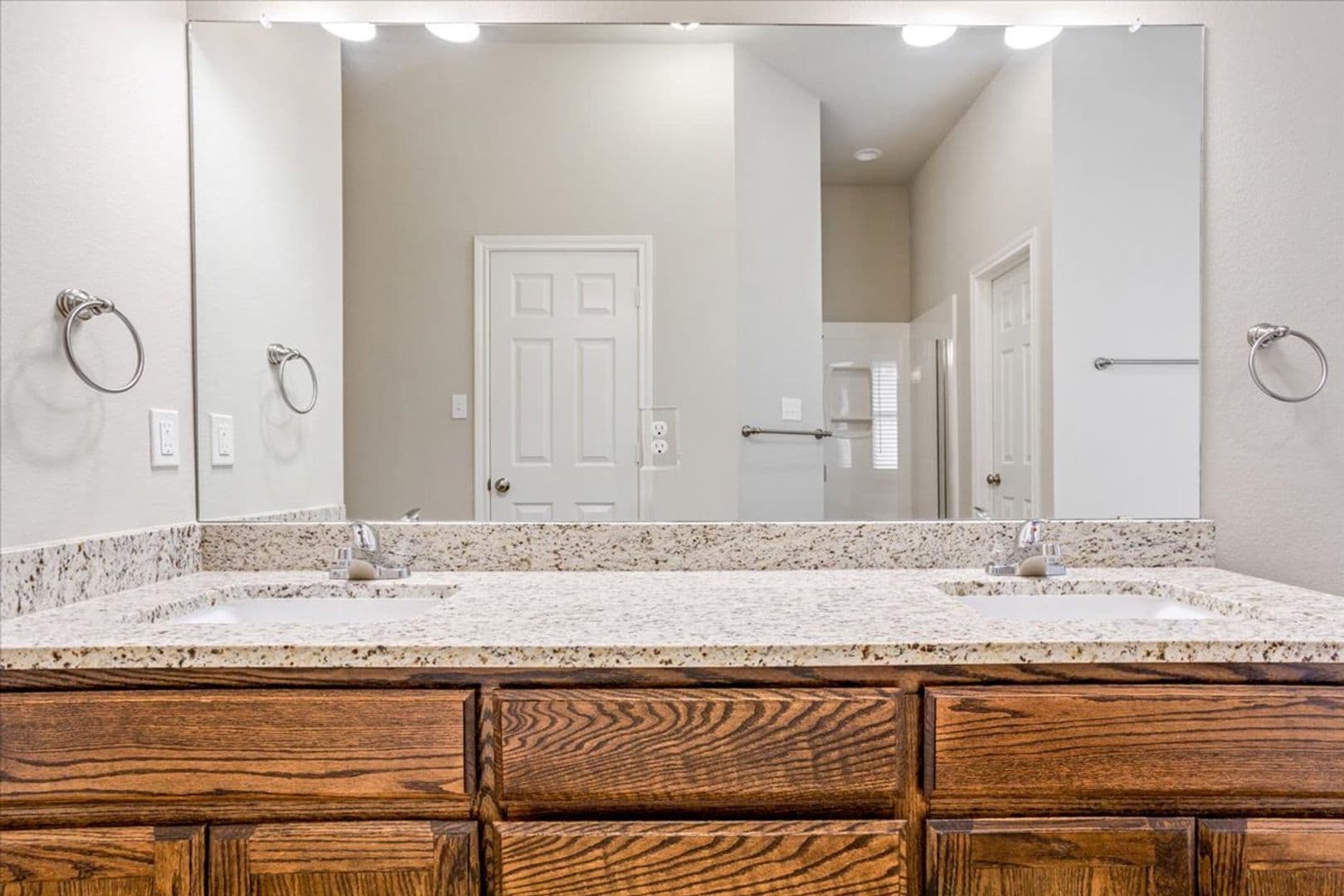Hewitt House: 614 Hilltop Drive