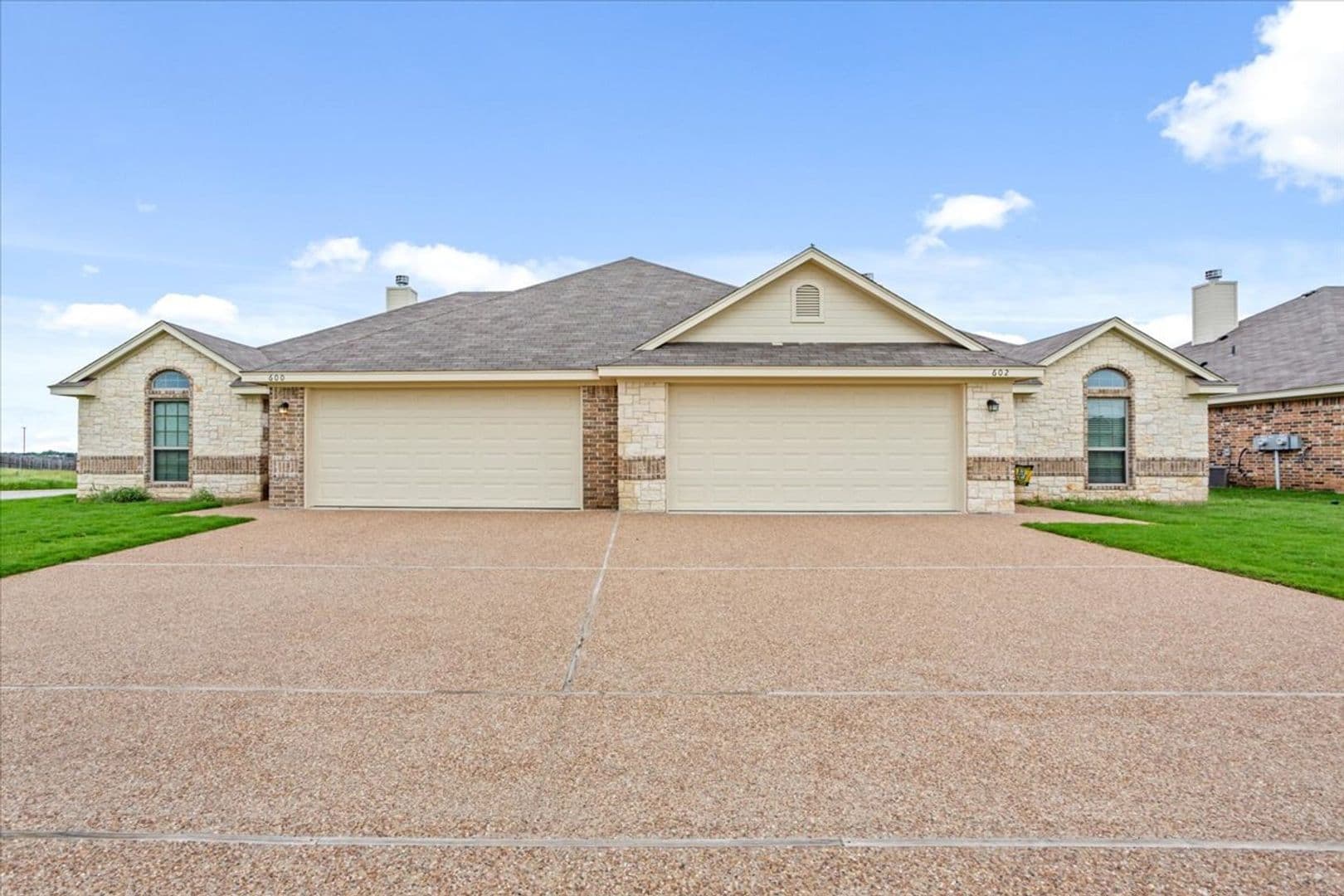 Hewitt House: 614 Hilltop Drive