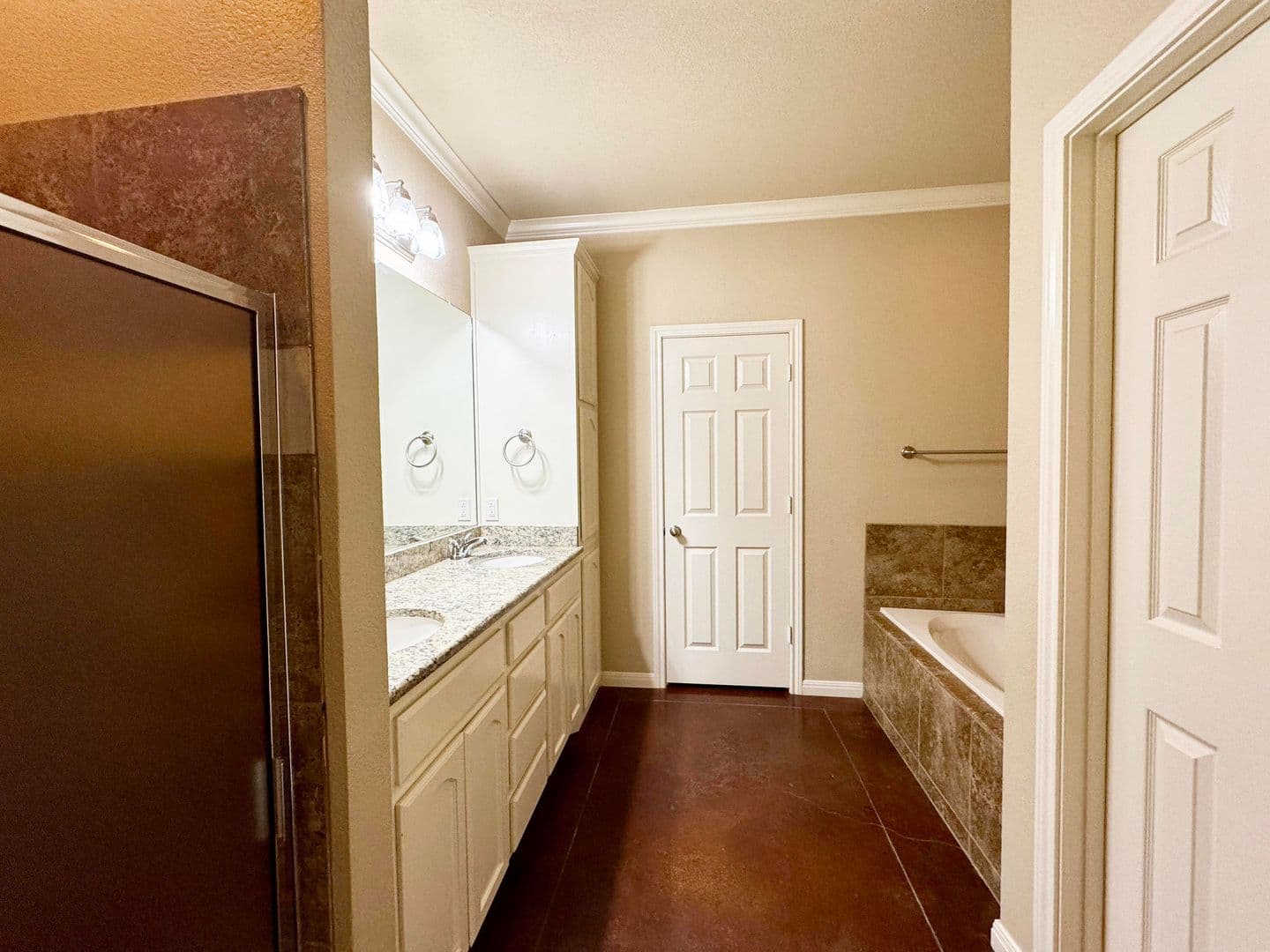 Waco House: 9804 B Salem Way