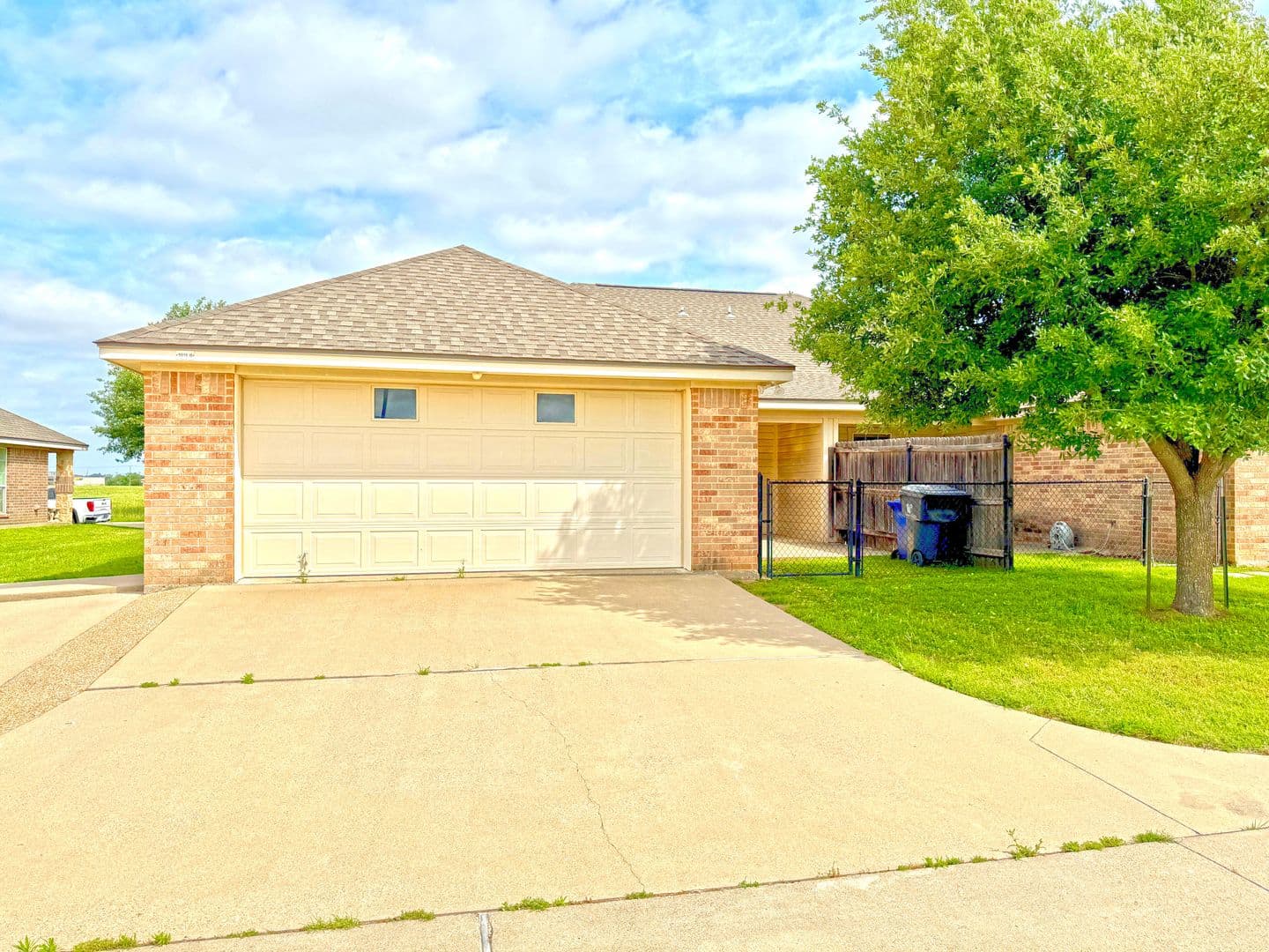 Waco House: 9804 B Salem Way