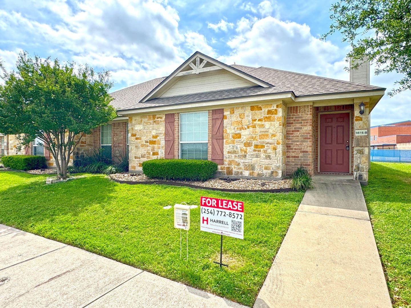Waco House: 9804 B Salem Way