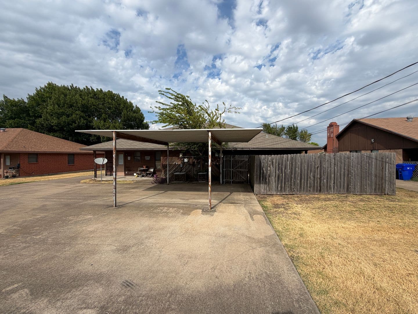 Waco House: 1403 Chapel Creek