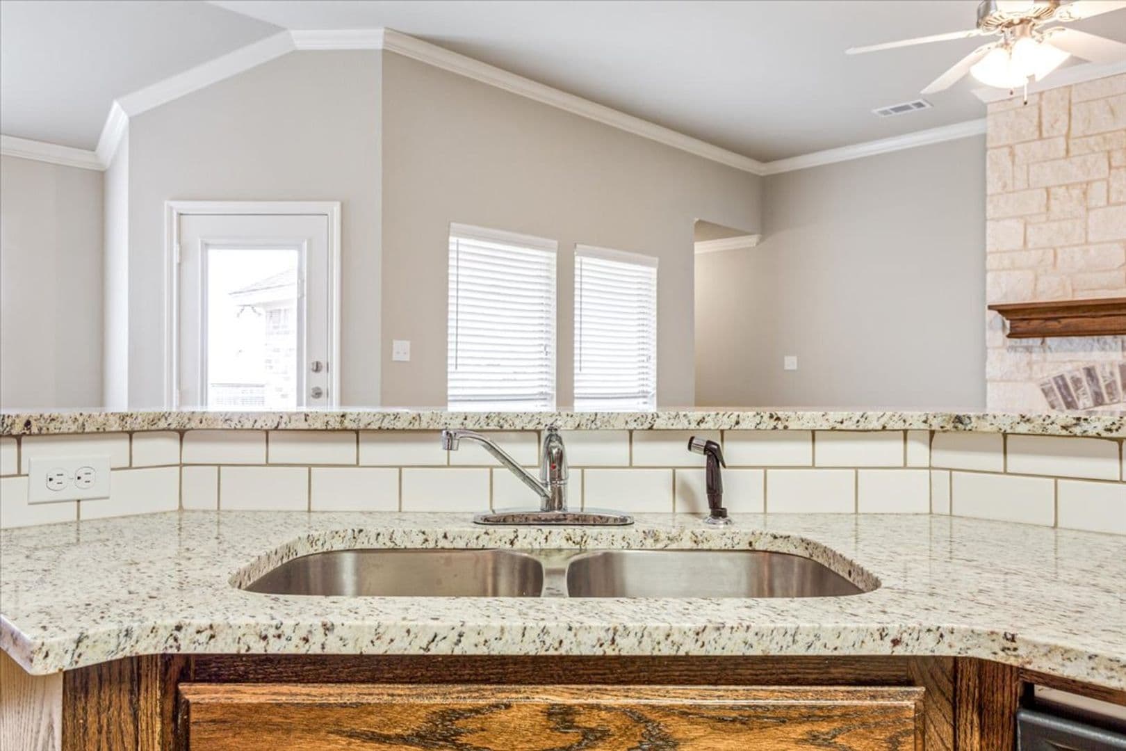 Hewitt House: 614 Hilltop Drive